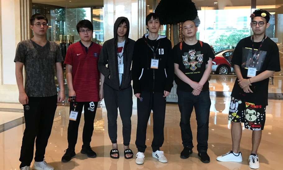 6人桌 vs 9人桌：游戏节奏与手牌范围的巨大差异。（6人桌与9人桌：对局节奏与起手牌范围的显著不同）