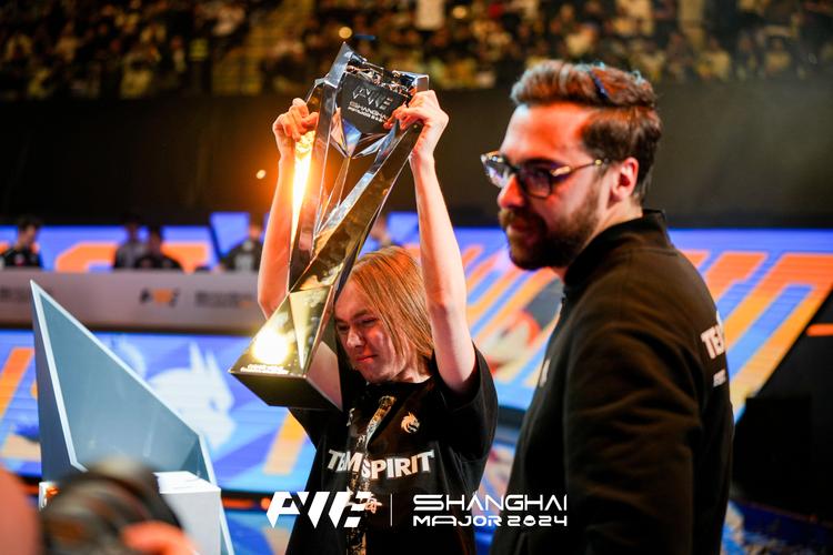 Top Esports 和 Anyone’s Legend 在 LPL Split 2 2025 中取得胜利