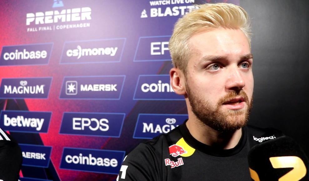 DRX 举起了 VCT 2025： Pacific Kickoff 奖杯